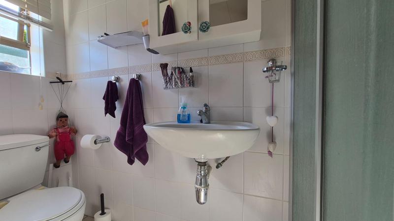 3 Bedroom Property for Sale in Fraaiuitsig Western Cape
